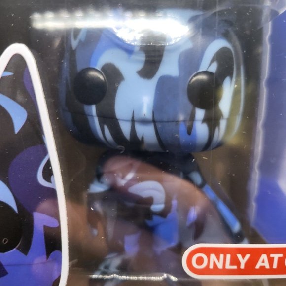 DC Batman (Black & Navy) Art Series Target Exclusive Funko Pop - Picture 7 of 7